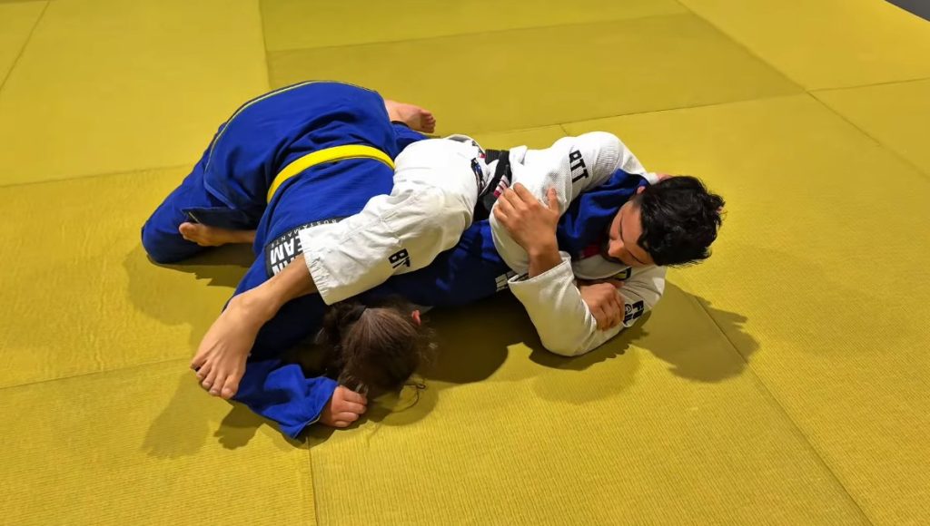 The violin armbar from the pendulum sweep — BJJ technique at Banzai Jiu-Jitsu