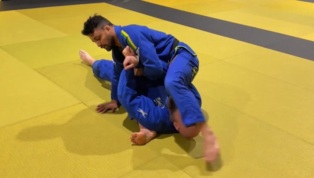 Fundamental S Mount armbar — BJJ technique at Banzai Jiu-Jitsu