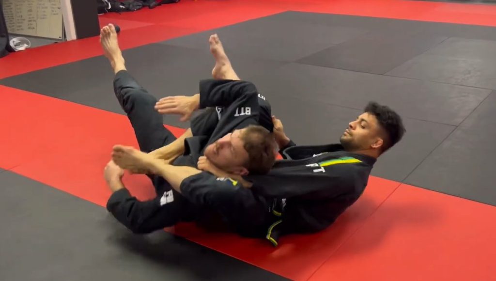 How to do a bow and arrow choke from the Mount and back — BJJ technique at Banzai Jiu-Jitsu