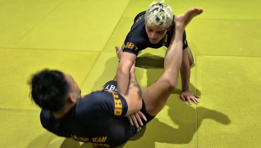 Butterfly guard knee push triangle — BJJ technique at Banzai Jiu-Jitsu