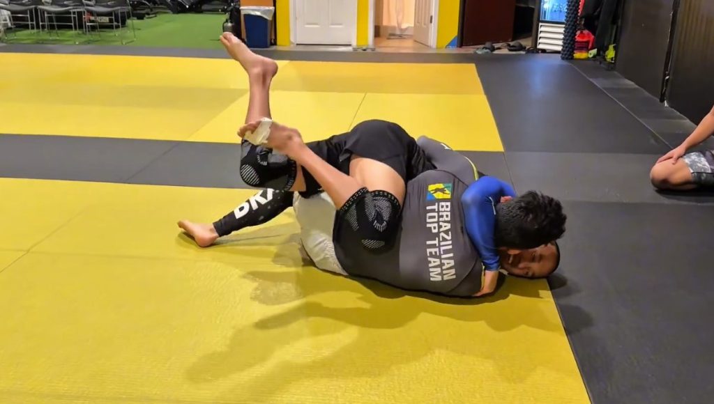 Reversal from side control in NoGi bjj — BJJ technique at Banzai Jiu-Jitsu